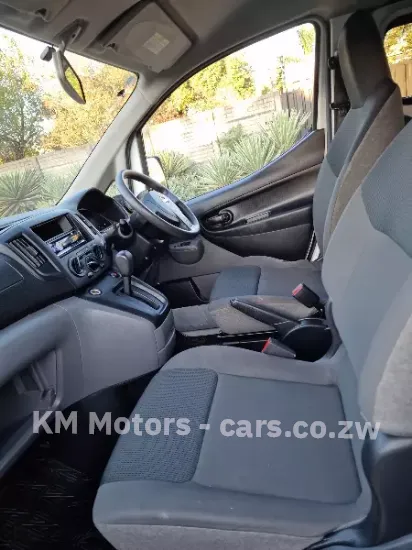 Picture of Nissan NV200 2017
