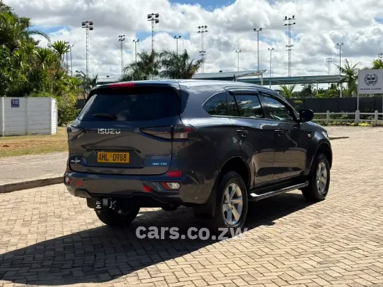 Picture of Isuzu Mu-X 2023