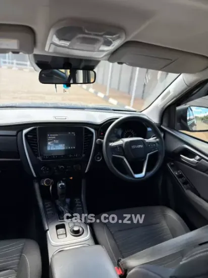 Picture of Isuzu Mu-X 2023