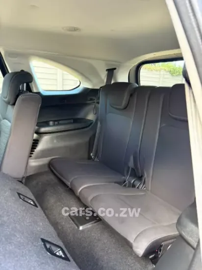 Picture of Isuzu Mu-X 2023