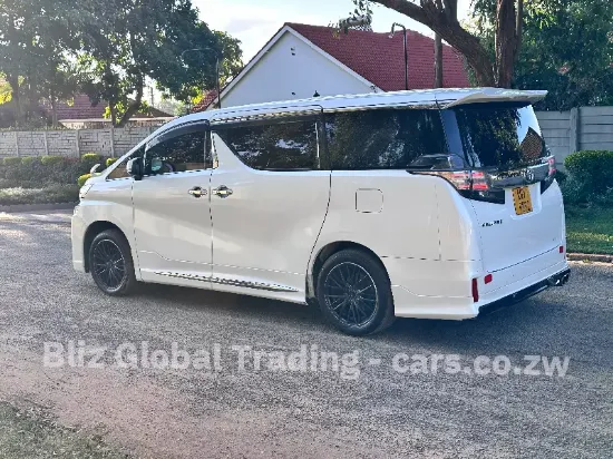 Picture of Toyota Vellfire 2017
