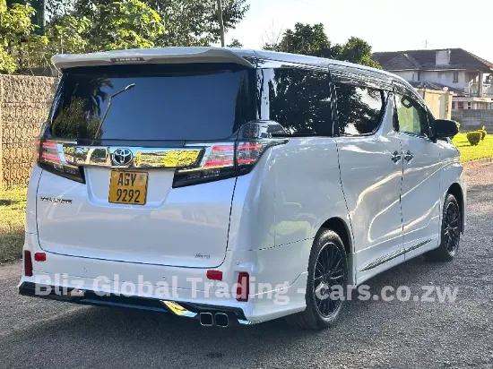 Picture of Toyota Vellfire 2017