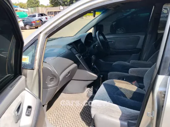 Picture of Toyota Harrier 2003