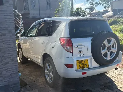 Picture of Toyota Rav4 2006