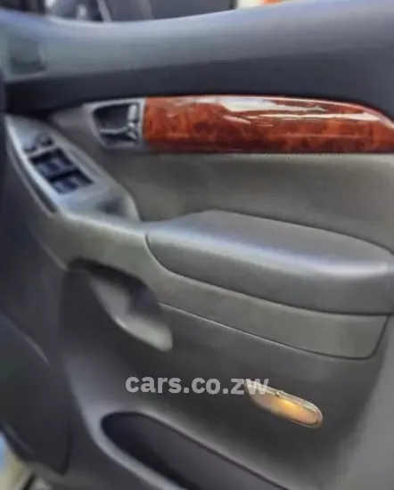 Picture of Toyota Prado 2004