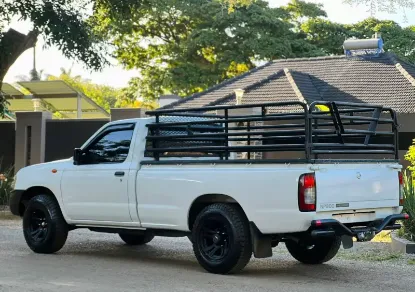 Picture of Nissan NP300 2020