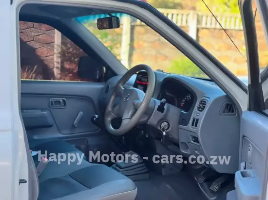 Picture of Nissan NP300 2020