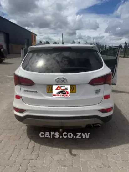 Picture of Hyundai Santa Fe 2015