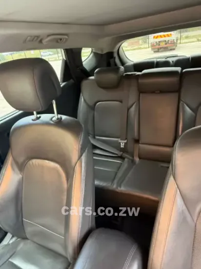 Picture of Hyundai Santa Fe 2015