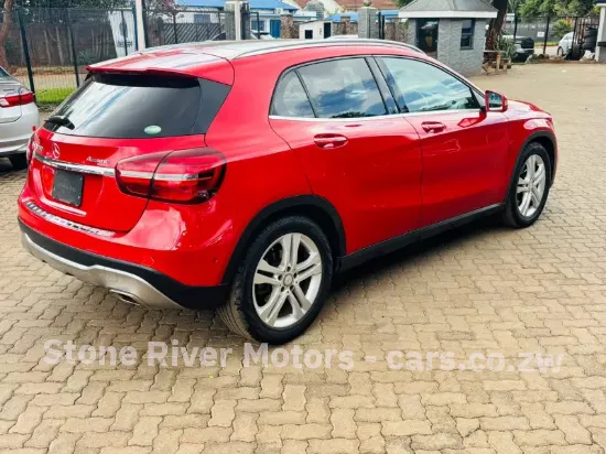 Picture of Mercedes Benz GLA 2016