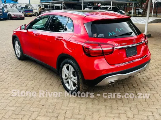 Picture of Mercedes Benz GLA 2016