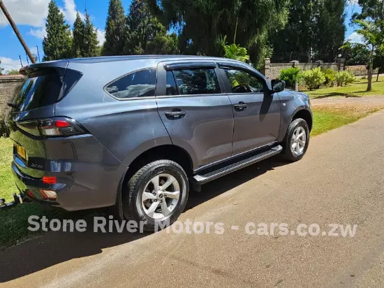 Picture of Isuzu Mu-X 2024