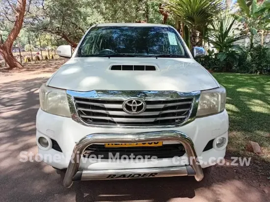 Picture of Toyota Hilux 2014