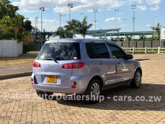 Picture of Mazda Demio 2005