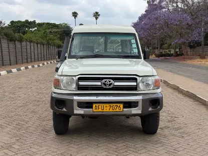 Picture of Toyota Land Cruiser 2012