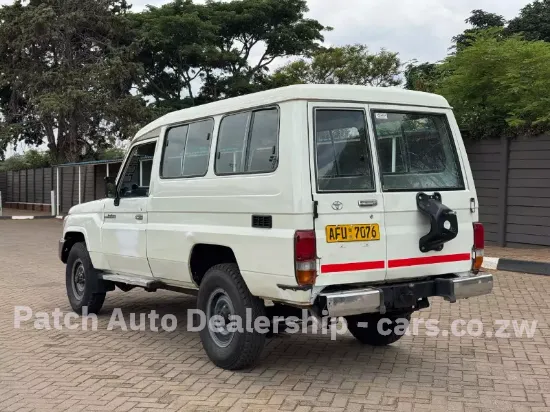 Picture of Toyota Land Cruiser 2012