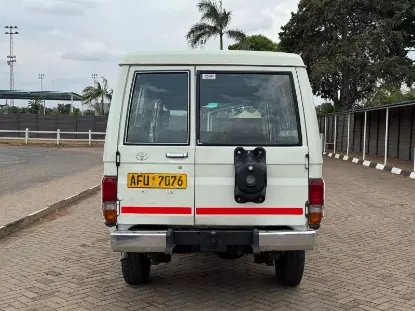 Picture of Toyota Land Cruiser 2012