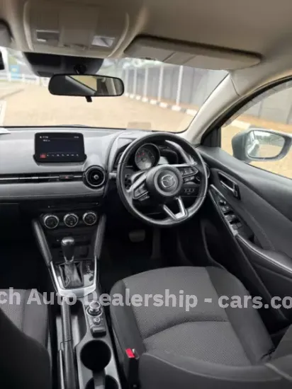 Picture of Mazda Demio 2016