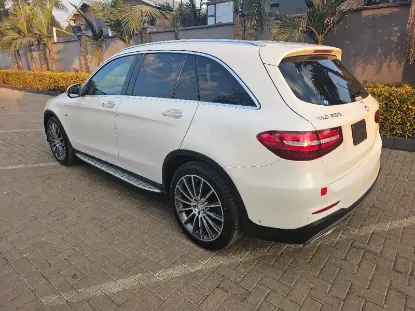 Picture of Mercedes Benz GLC 2016
