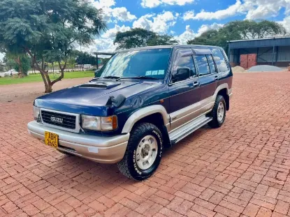 Picture of Isuzu Trooper 1995