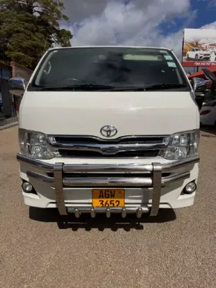 Picture of Toyota Quantum 2013