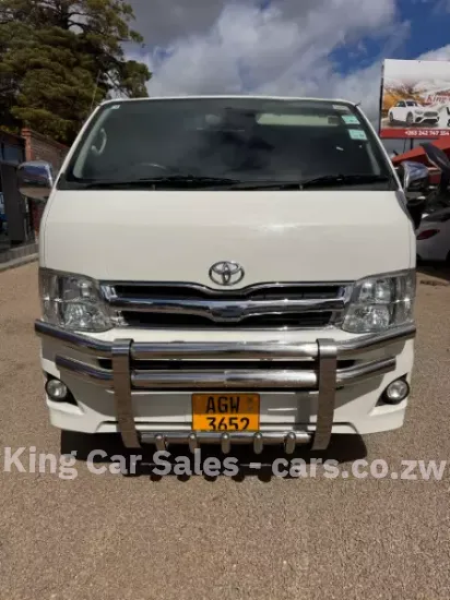 Picture of Toyota Quantum 2013