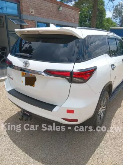 Picture of Toyota Fortuner 2018