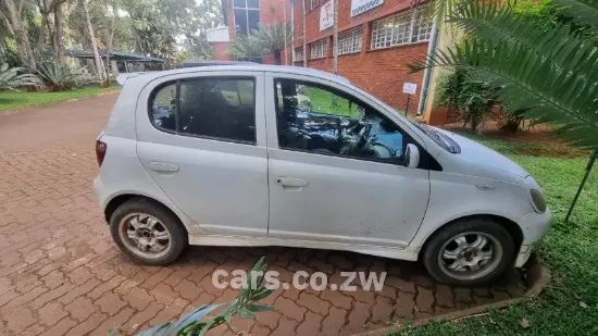 Picture of Toyota Vitz 1999