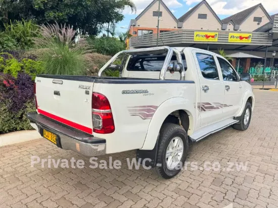Picture of Toyota Hilux 2013