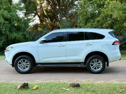Picture of Isuzu Mu-X 2023