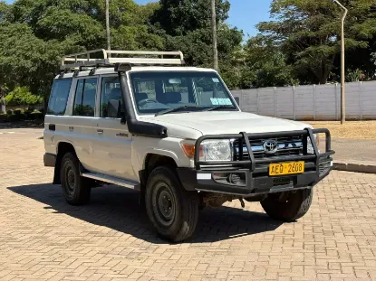 Picture of Toyota Land Cruiser 2017