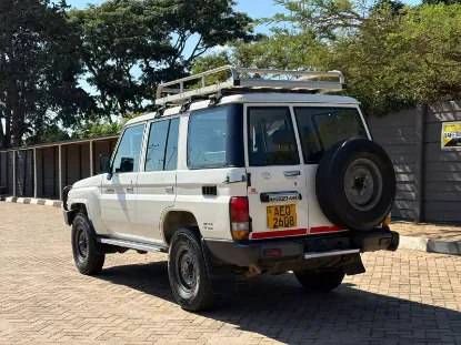 Picture of Toyota Land Cruiser 2017