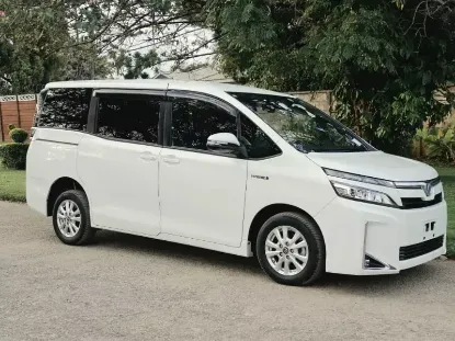 Picture of Toyota Voxy 2018