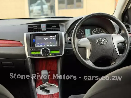 Picture of Toyota Premio 2014