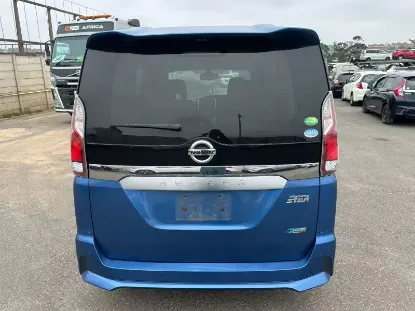 Picture of Nissan Serena 2018