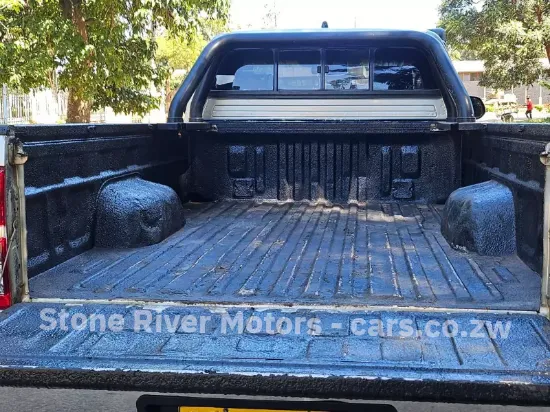 Picture of Toyota Hilux 2012
