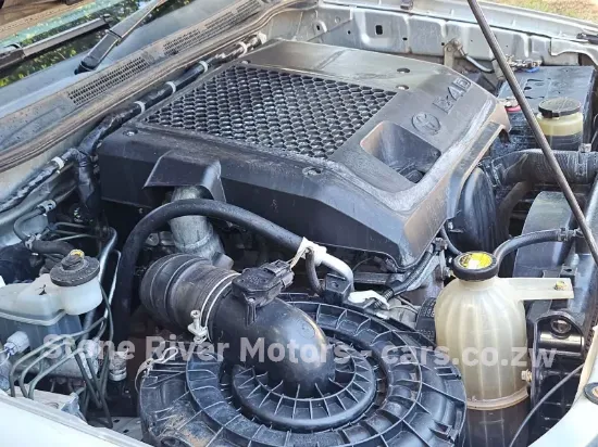 Picture of Toyota Hilux 2012