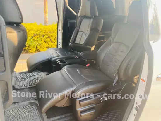 Picture of Toyota Alphard 2016