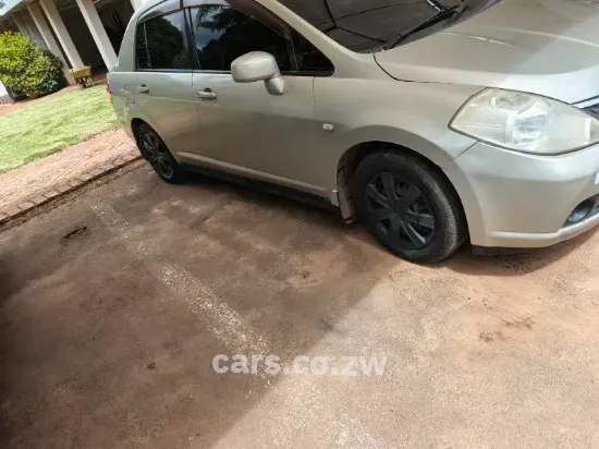 Picture of Nissan Tiida 2006