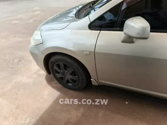 Picture of Nissan Tiida 2006