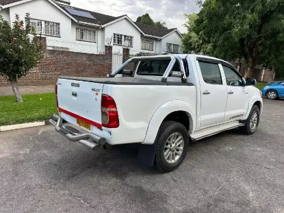 Picture of Toyota Hilux 2013