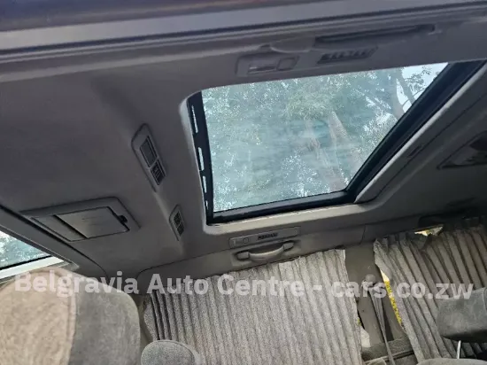 Picture of Nissan Elgrand 1999
