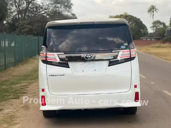 Picture of Toyota Vellfire 2017