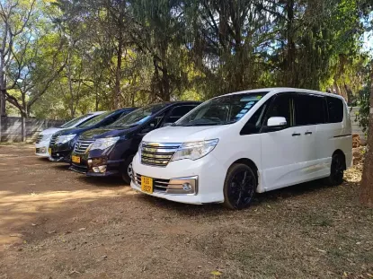 Picture of Seven seater Nissan Serenas