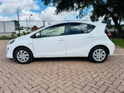 Picture of Toyota Aqua 2016