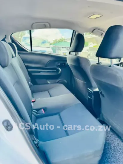Picture of Toyota Aqua 2016
