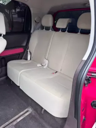 Picture of Toyota Porte 2016