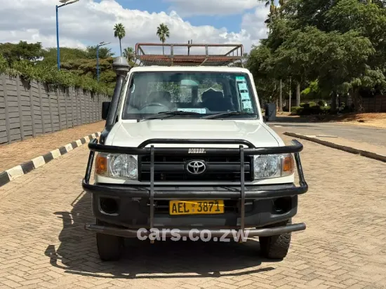 Picture of Toyota Land Cruiser 2017