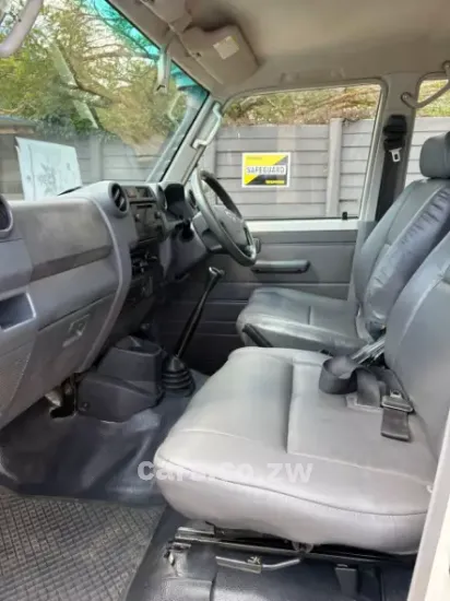 Picture of Toyota Land Cruiser 2017
