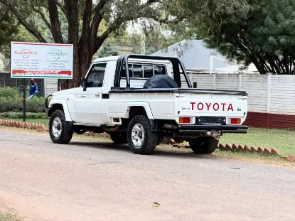 Picture of Toyota Land Cruiser 2021